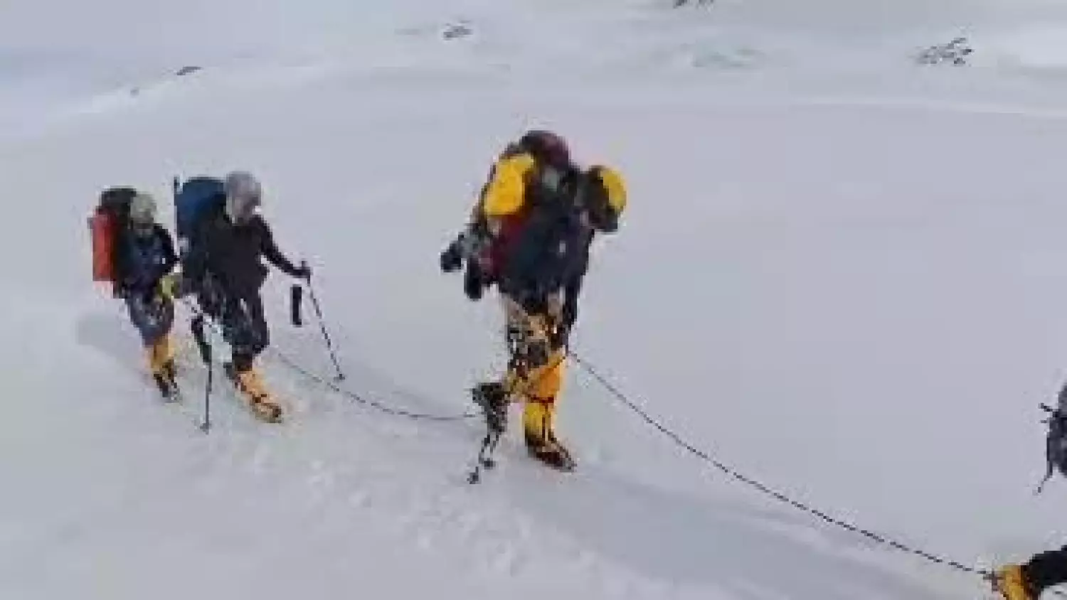 d85ec808-532e-41ba-8ac1-60ab2f378d0f.mp4